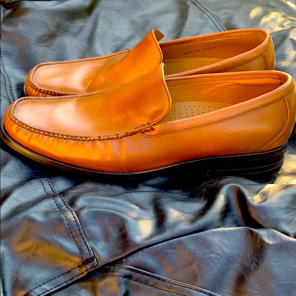 Cole Haans Men’s Leather Dress Loafers C05195